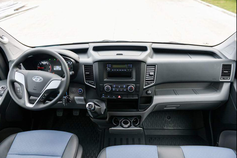 Xe 16 Chỗ Limousine